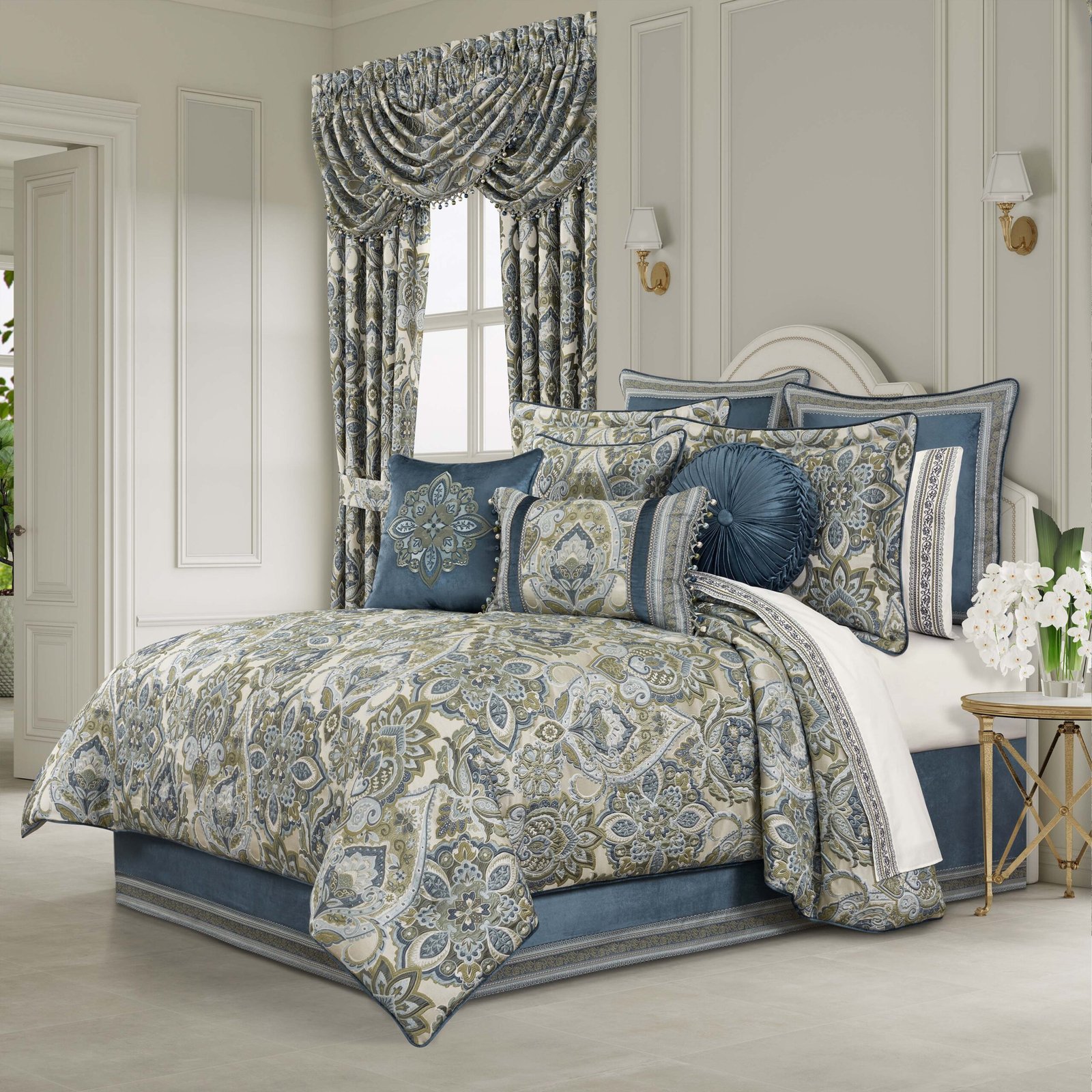 AvellinoSpa4PieceComforterSet-1.jpg