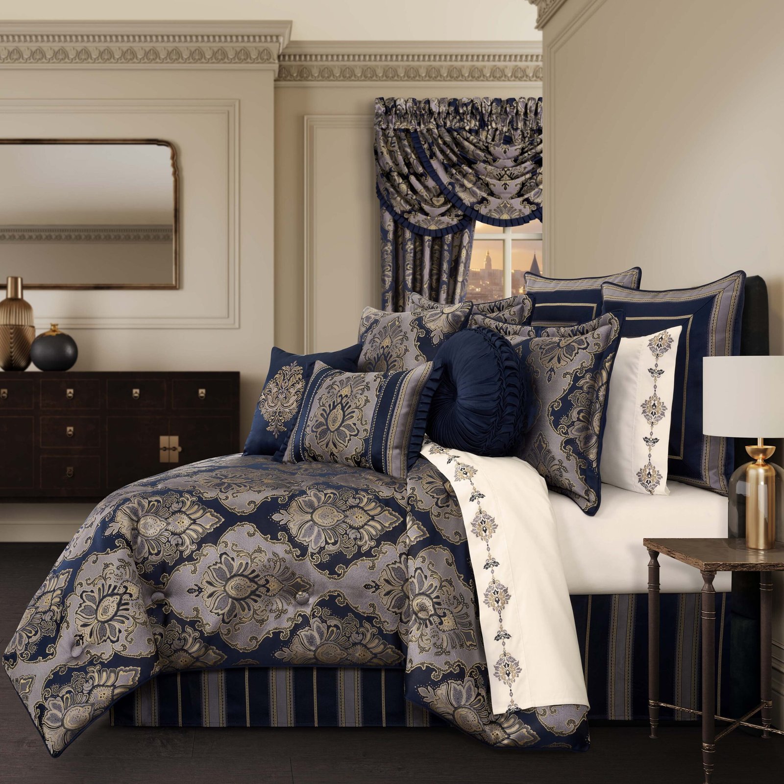 BradleyNavy4PieceComforterSet-1.jpg