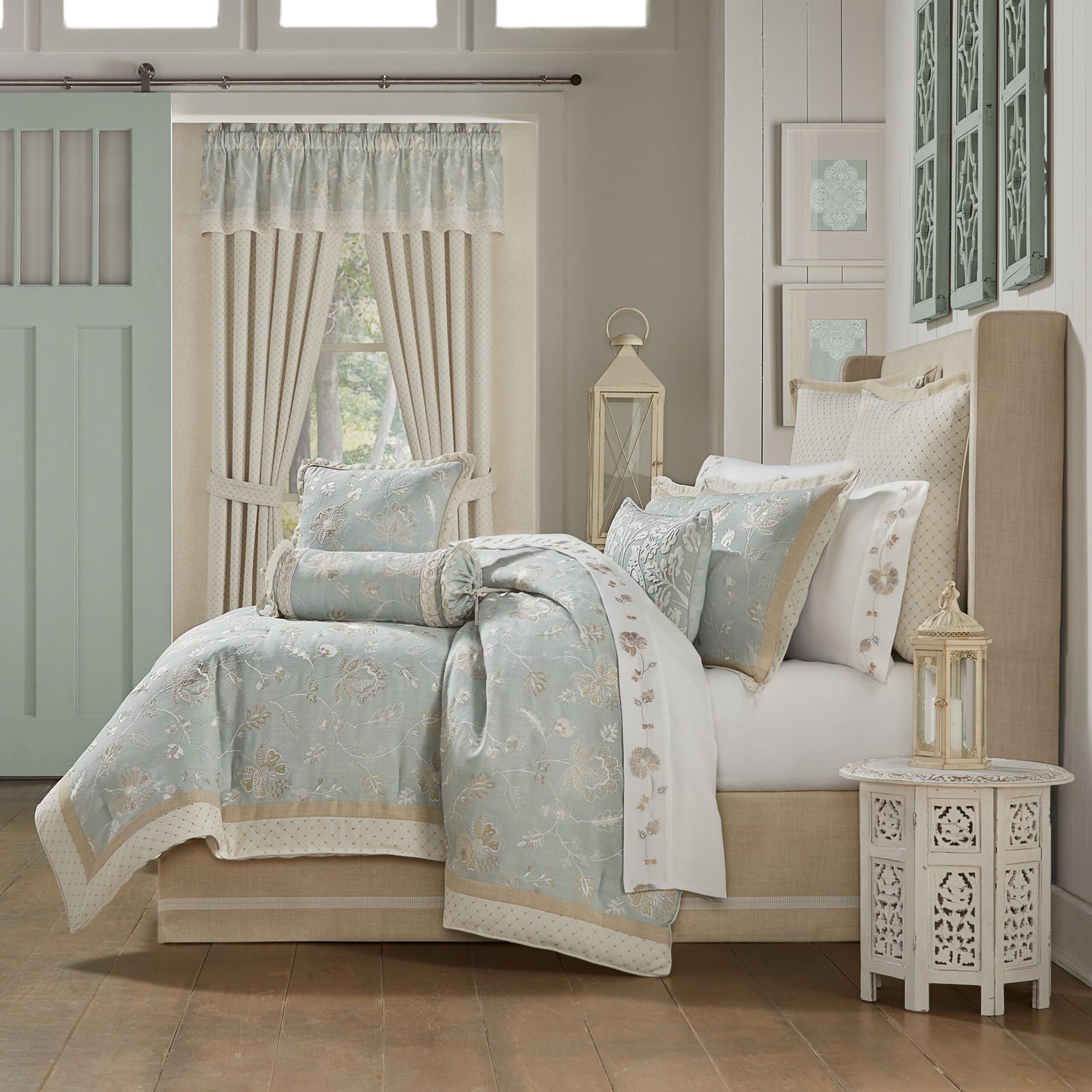 GardenViewSPA4-PieceComforterSet.jpg