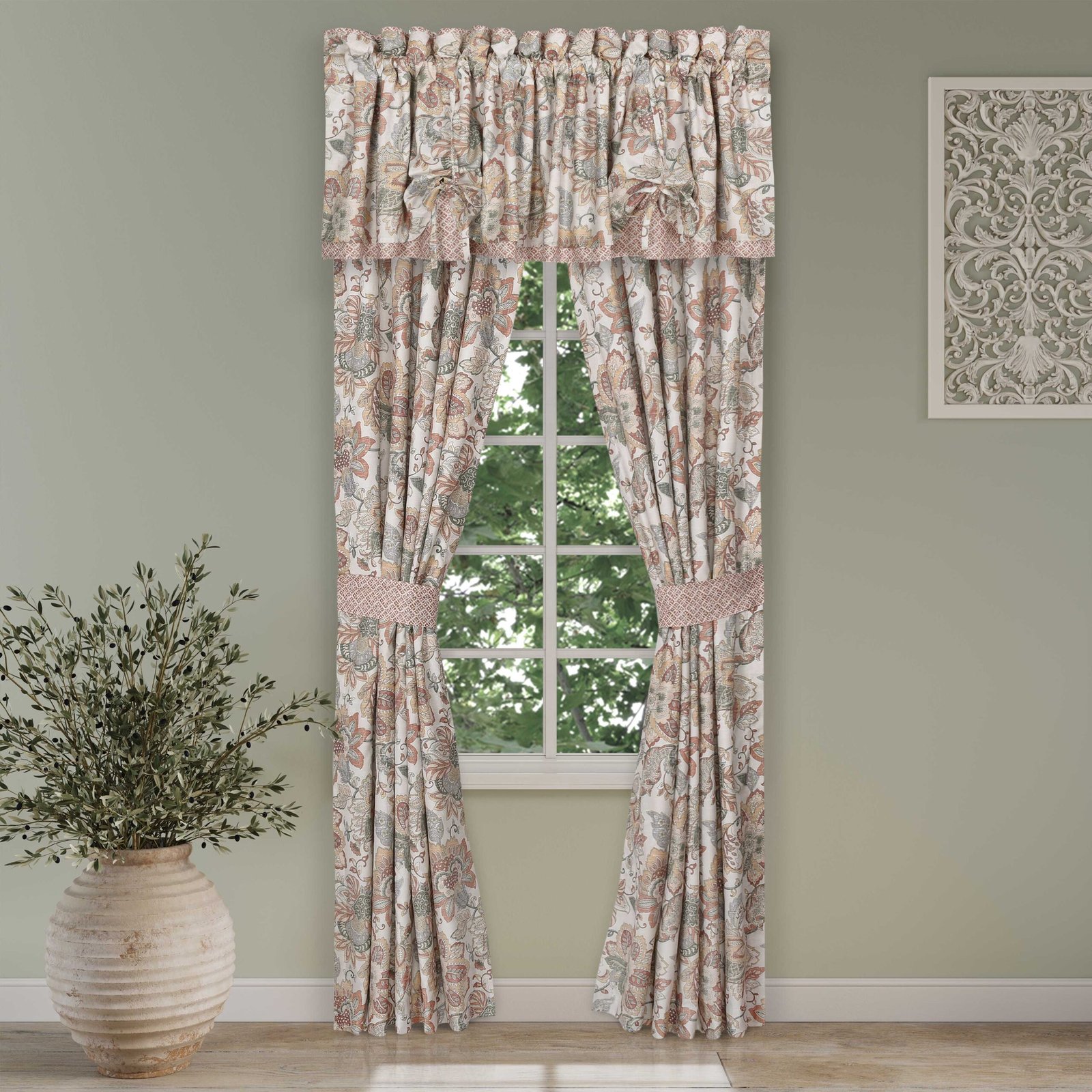 JanessaSpiceWindowPanelPair_371036d8-38e9-45c8-a295-661f60f90411.jpg