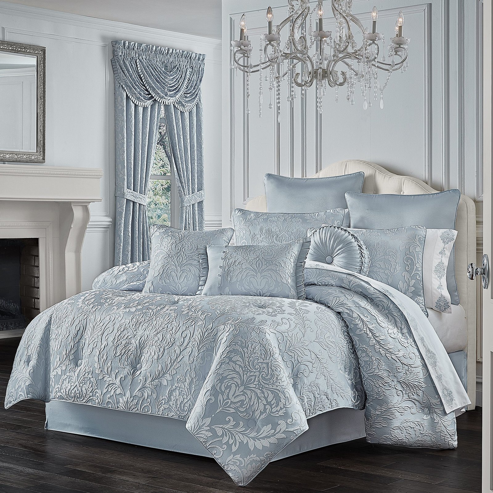MalitaPowderBlue4-PieceComforterSet.jpg