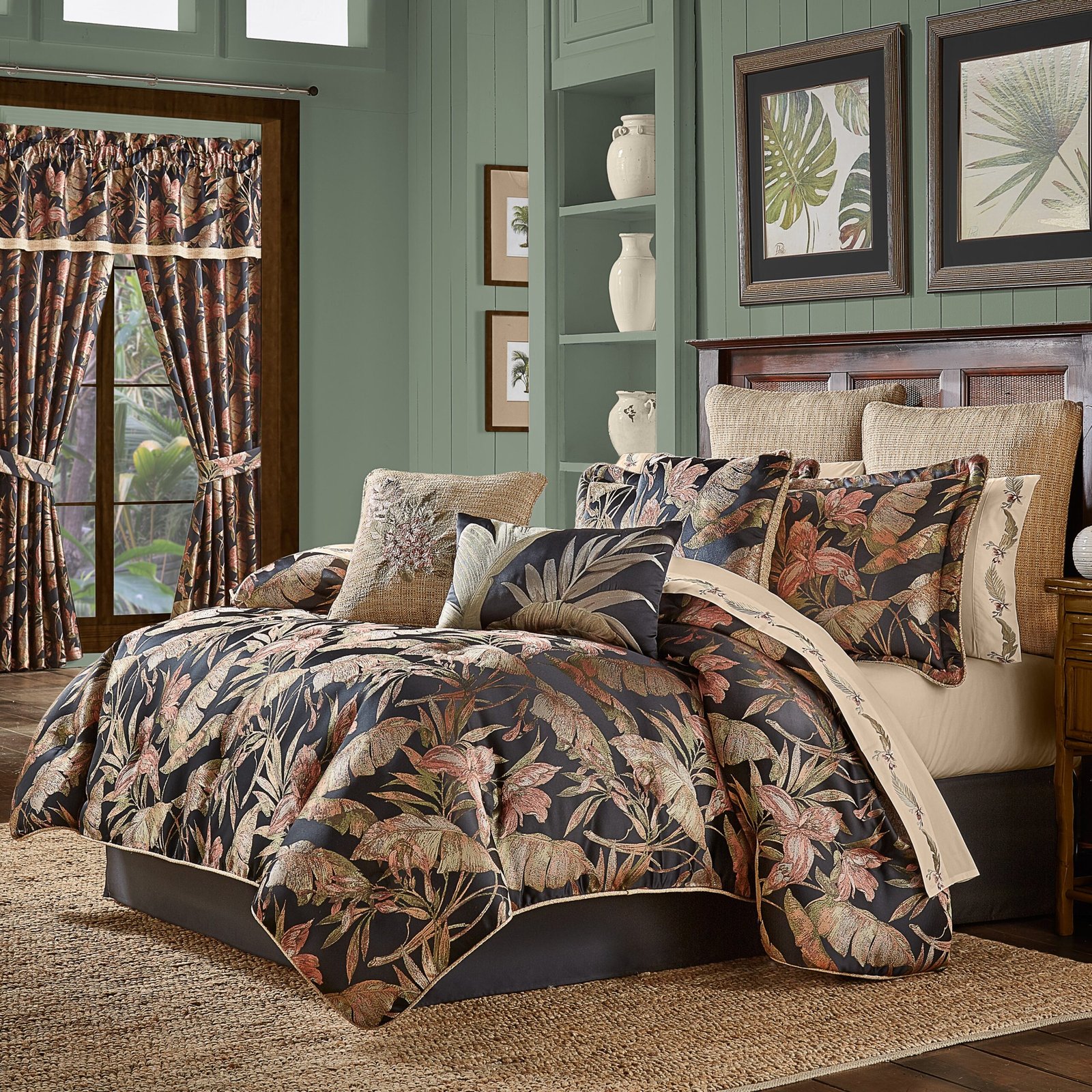 MartiniqueBlack4-PieceComforterSet.jpg