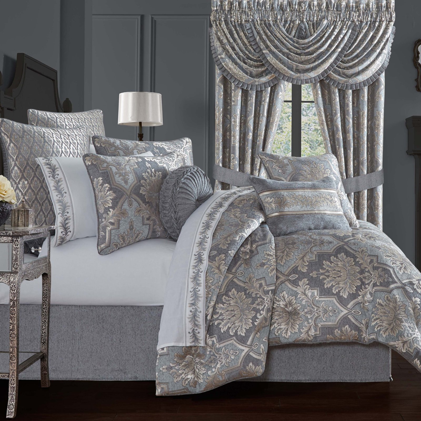 WoodhavenPowderBlue4-PieceComforterSet.jpg
