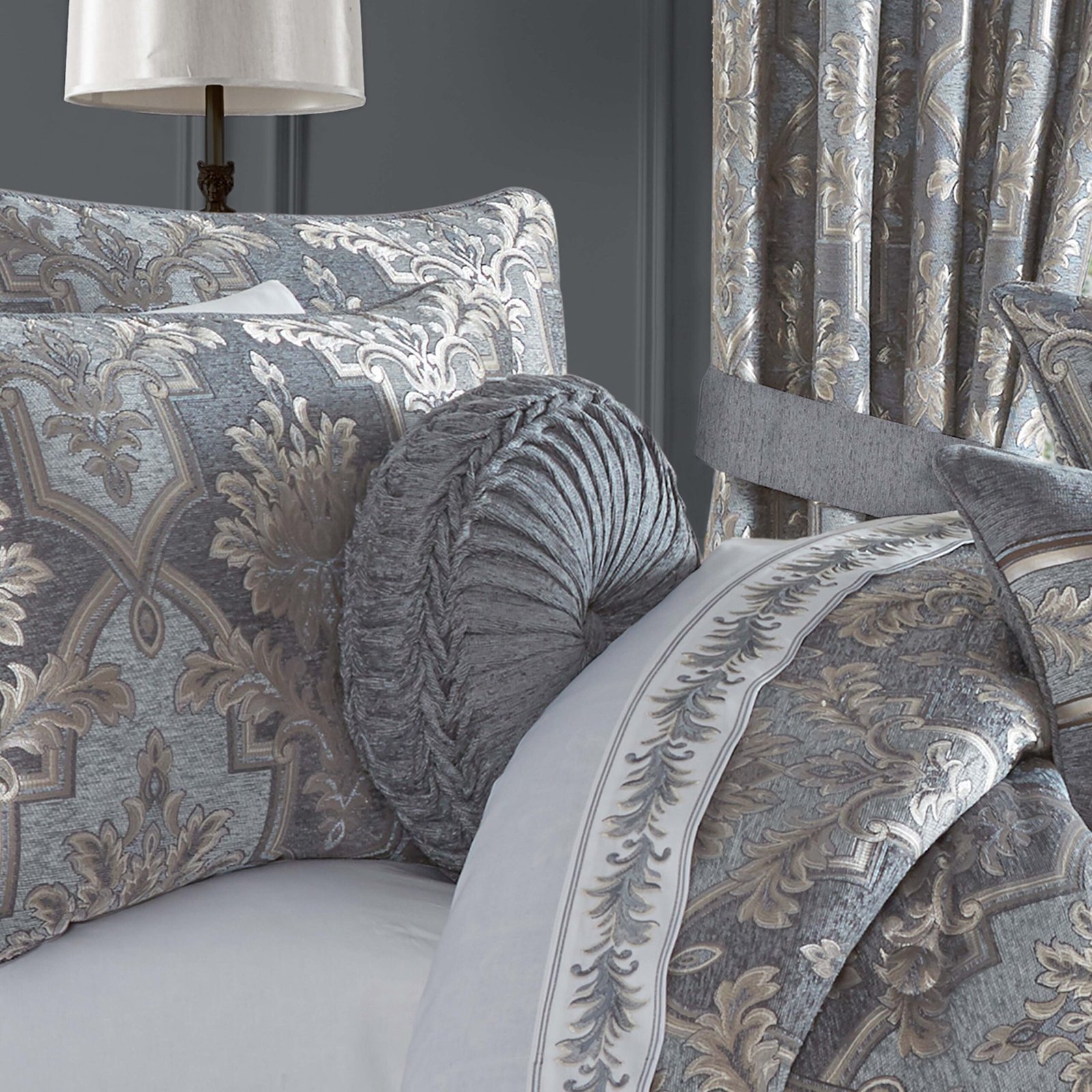 WoodhavenPowderBlueTuftedRoundDecorativeThrowPillow15x15.jpg